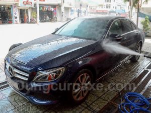 xịt rửa toàn thân xe