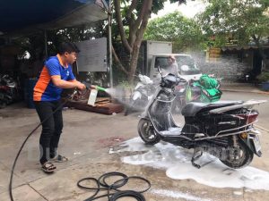 có nên rửa xe máy thường xuyên không